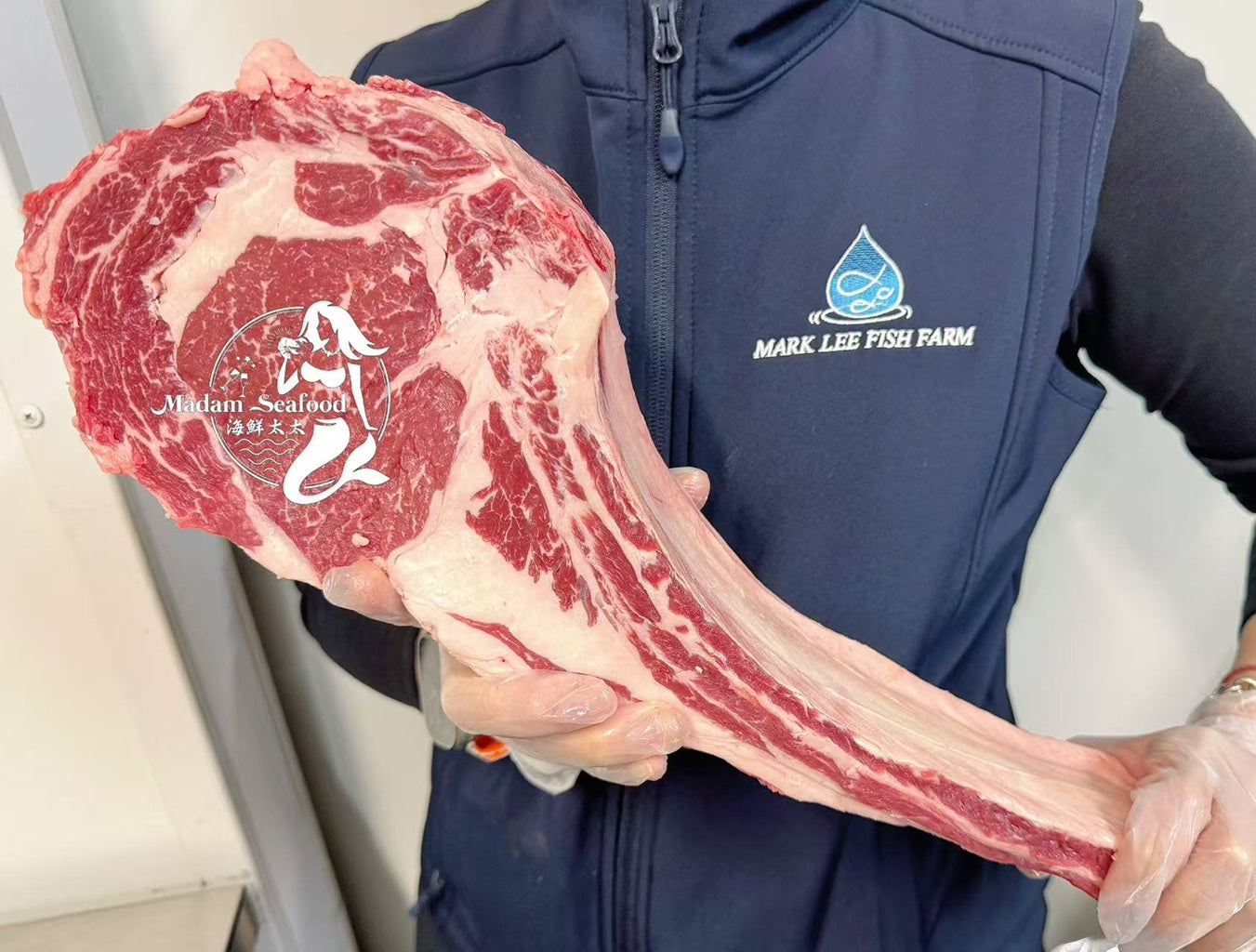 Angus M2/3 Tomahawk Steak